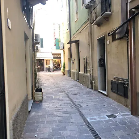 Profumo Di Salsedine * 迪亚诺马里纳